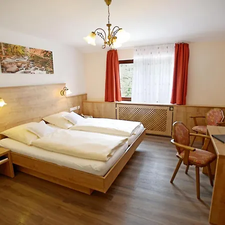 Pensión Landgasthof Sonne Alpirsbach